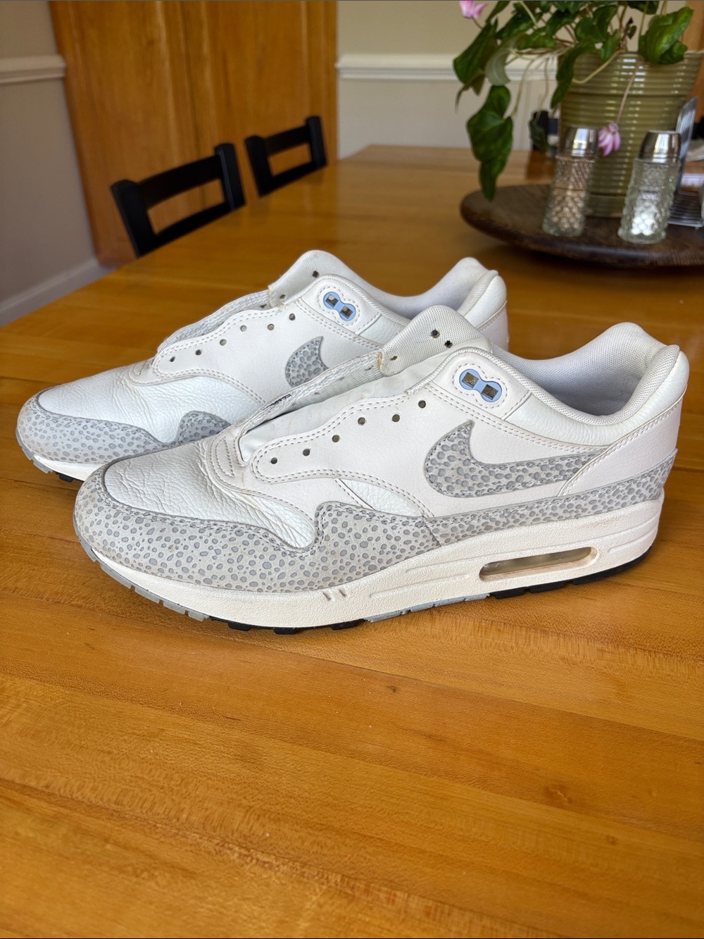 Nike White & Light Gray Safari Accent Air Max Sneakers